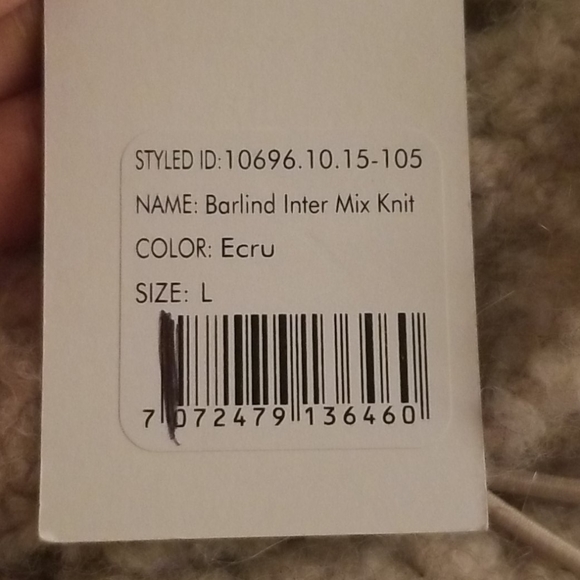 HOLZWEILER Barlind Oversized Turtleneck Sweater - Picture 16 of 16